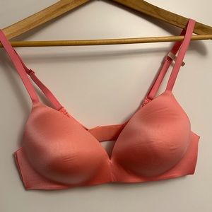 NEW Gap wireless bra 36B NWT